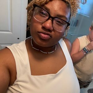 Meet your Posher, Shawnaya